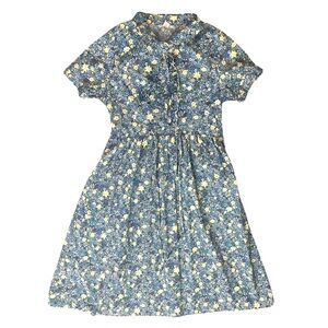 Korean Brand | A- line floral collar and button up dress with pockets Size L